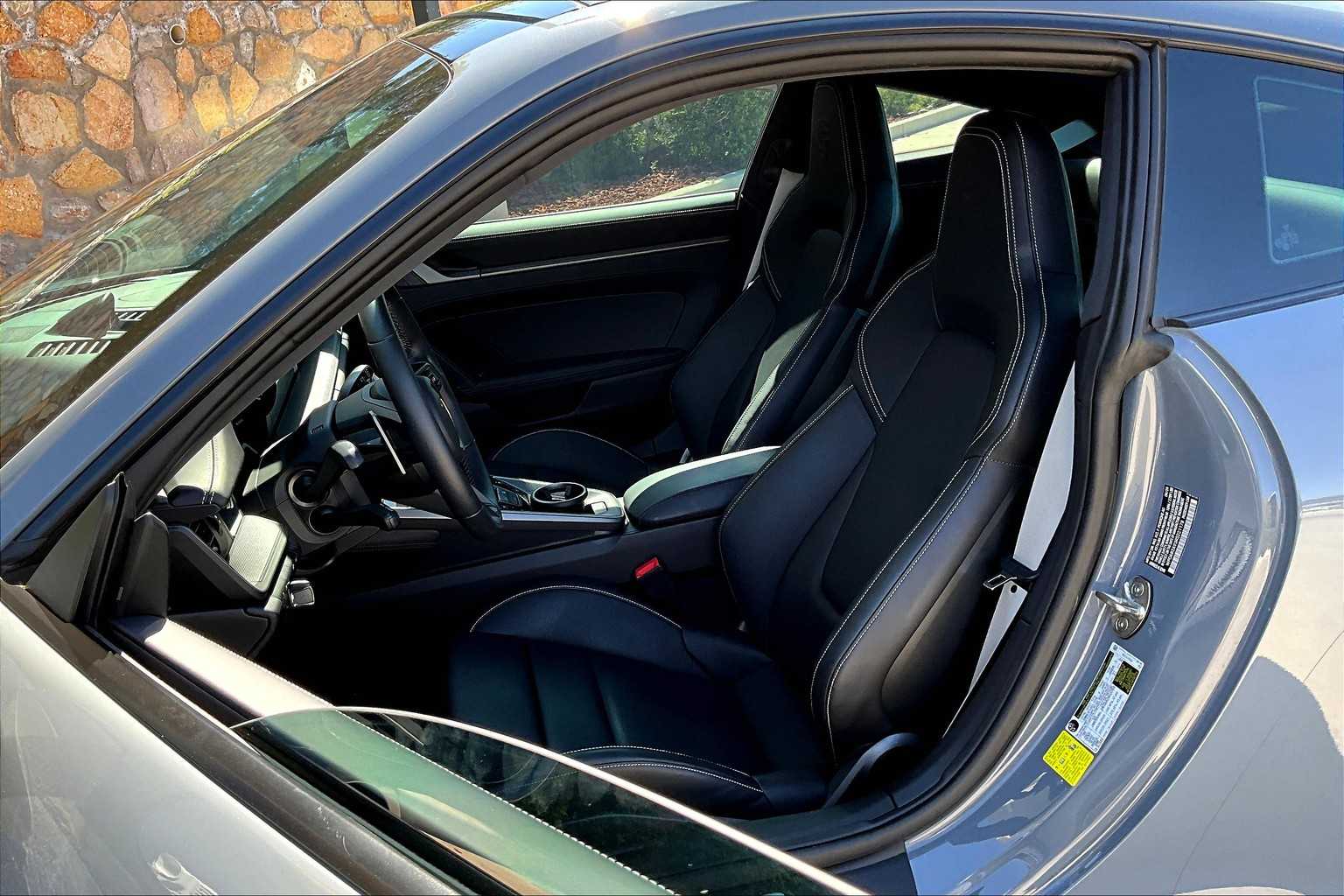 2024 Porsche 911 S photo 4