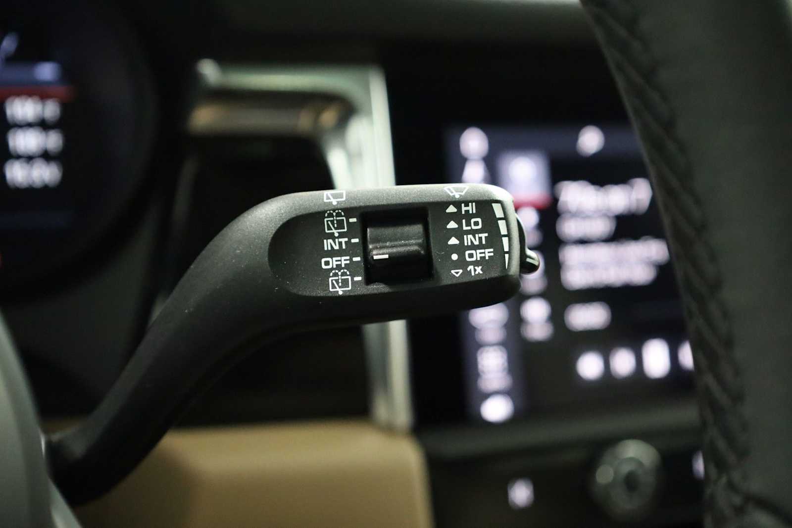 Thumbnail: 2026 Porsche Macan - 30