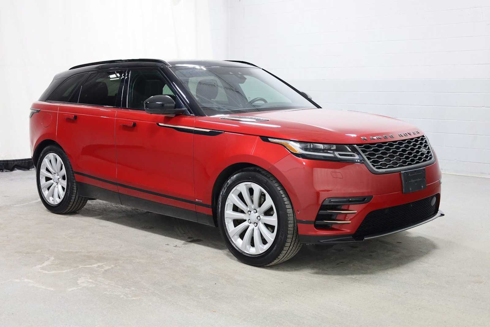 Thumbnail: 2018 Land Rover Range Rover Velar - 13