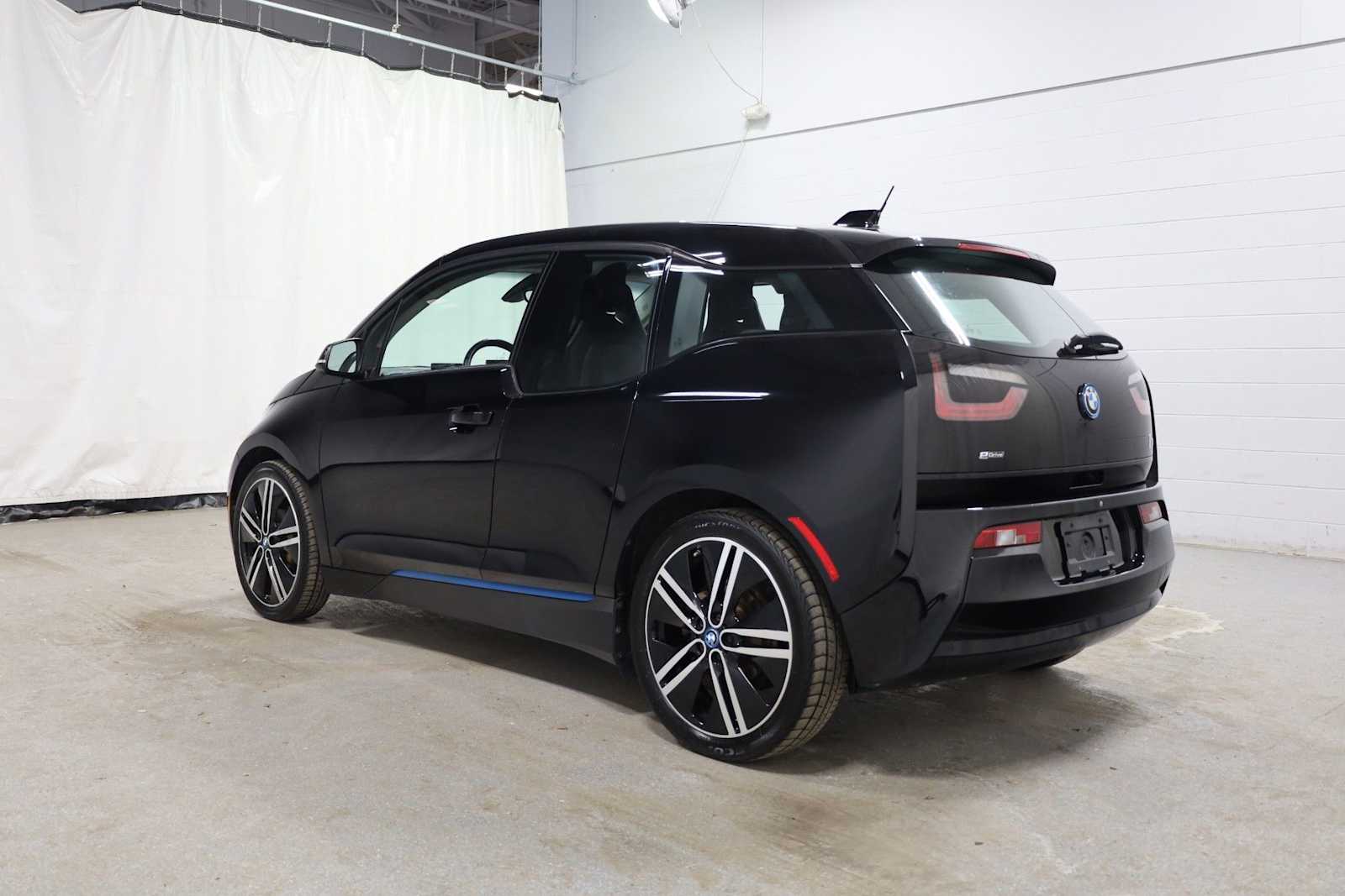 Thumbnail: 2016 BMW i3 - 3