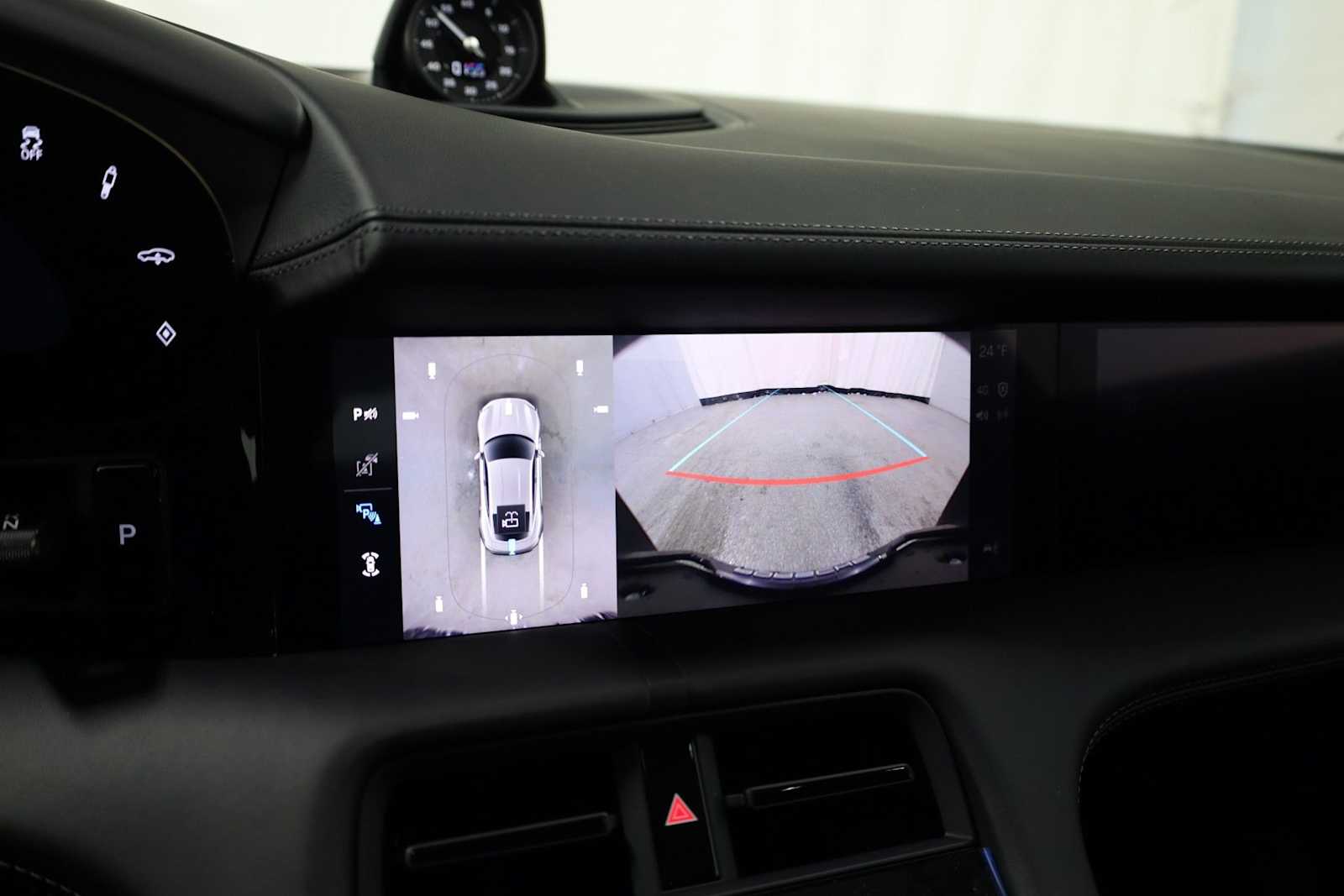 Thumbnail: 2026 Porsche Taycan - 34