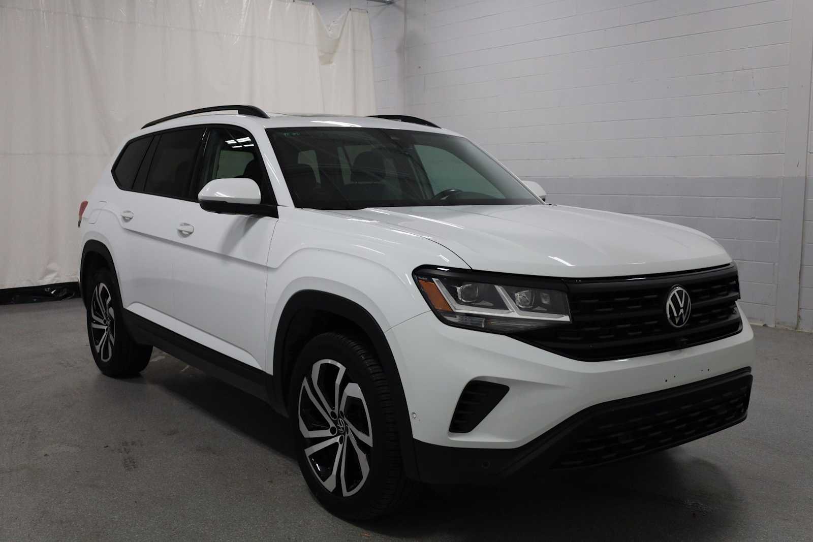 Thumbnail: 2021 Volkswagen Atlas - 13