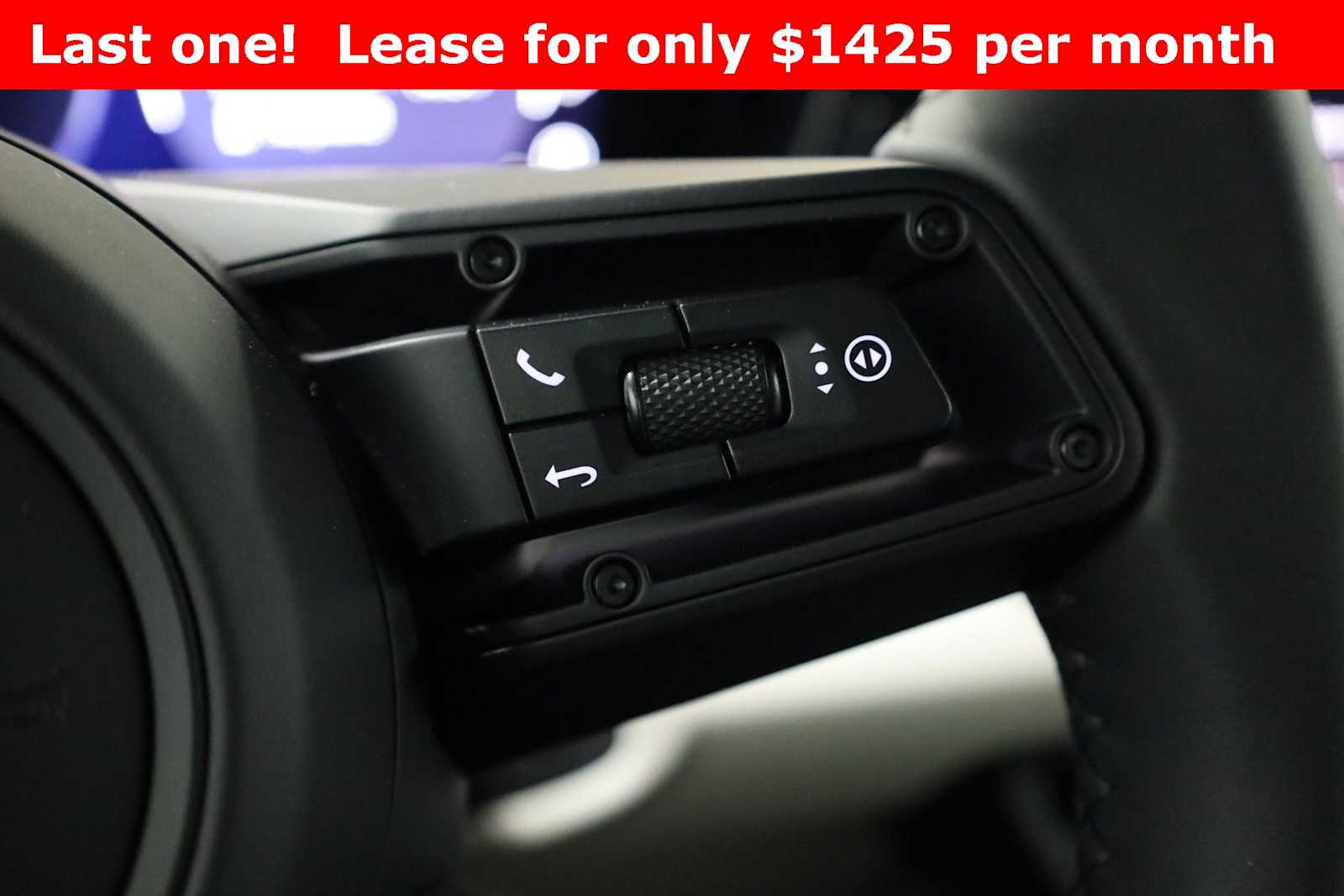 Thumbnail: 2025 Porsche Macan - 27