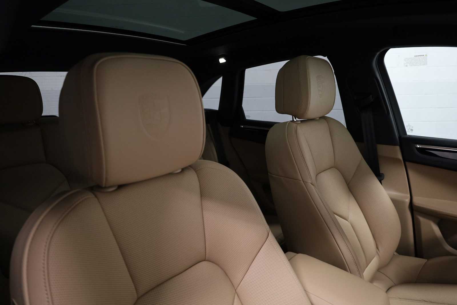 Thumbnail: 2026 Porsche Macan - 23