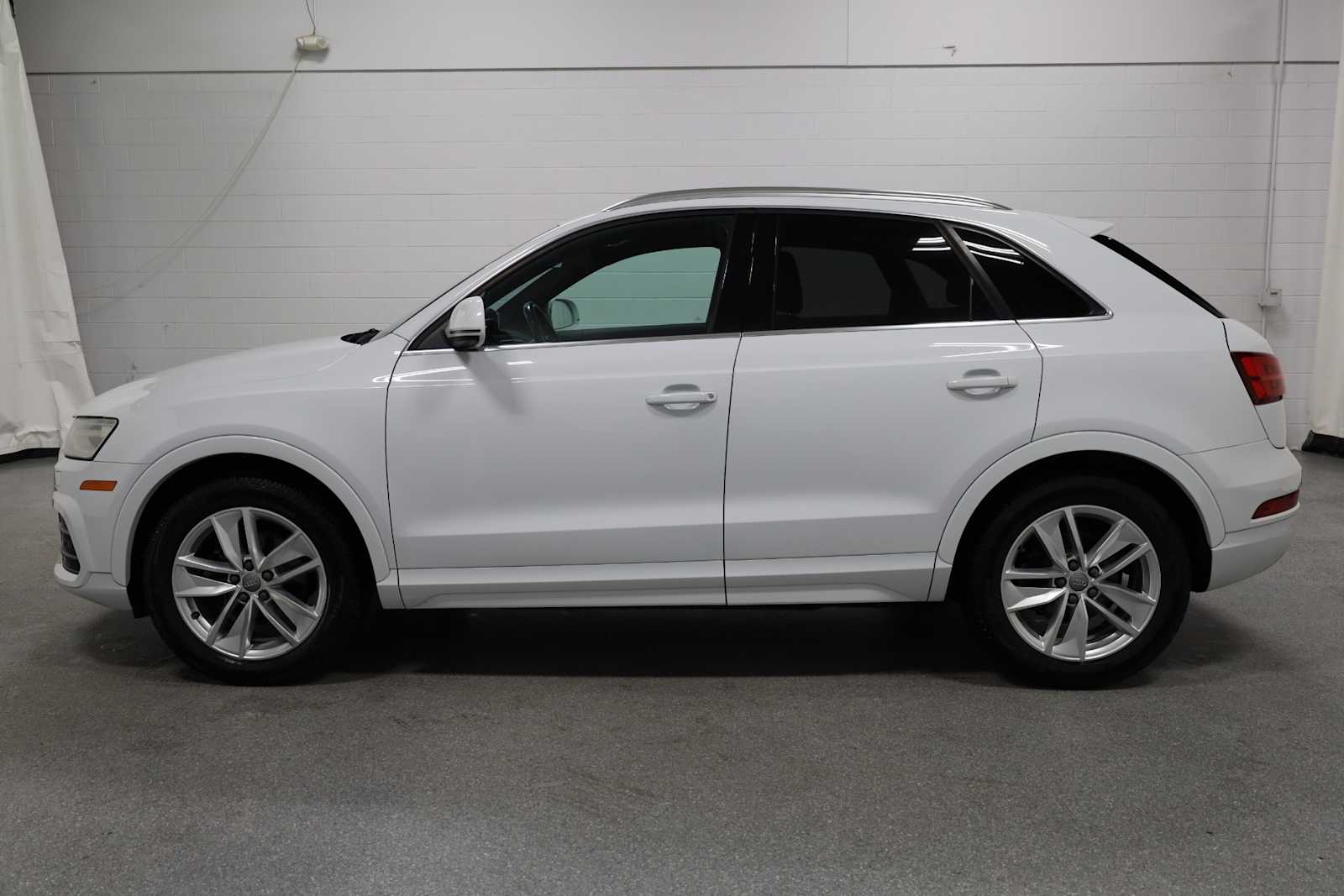 Thumbnail: 2016 Audi Q3 - 2