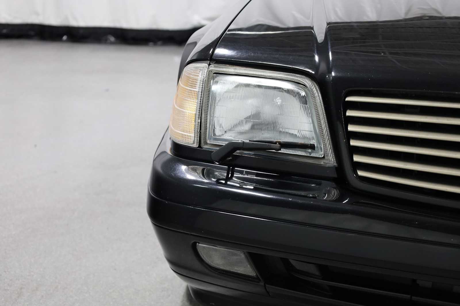 Thumbnail: 1996 Mercedes-Benz SL-Class - 15