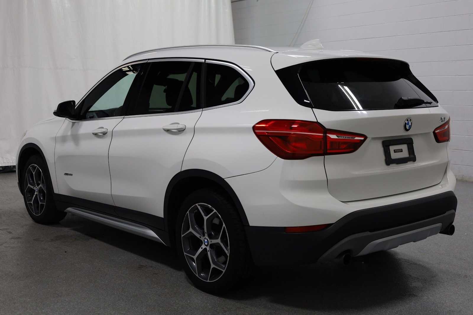 Thumbnail: 2016 BMW X1 - 3