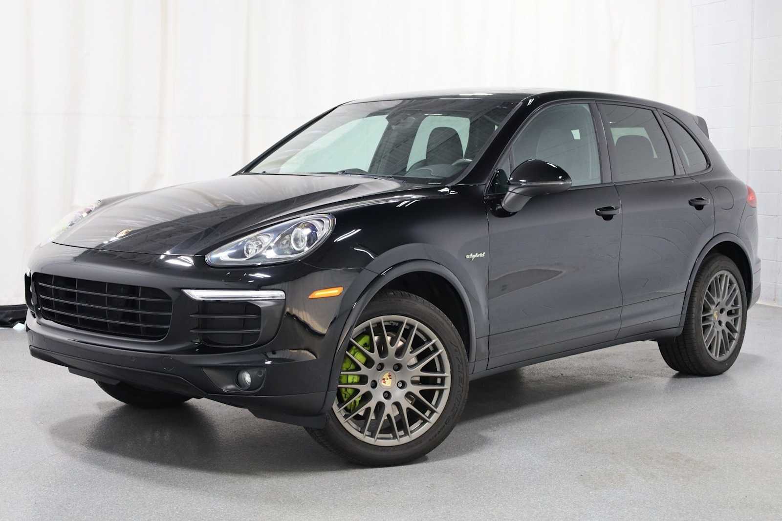 Thumbnail: 2017 Porsche Cayenne - 1