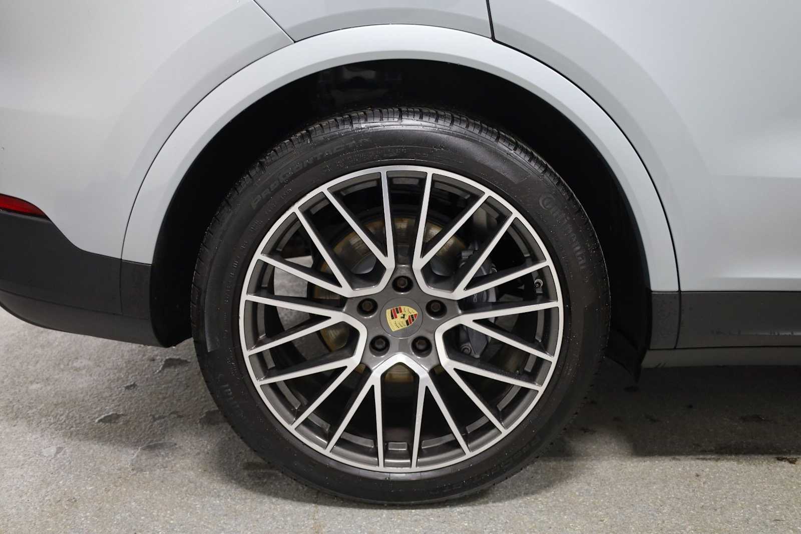 Thumbnail: 2021 Porsche Cayenne - 38