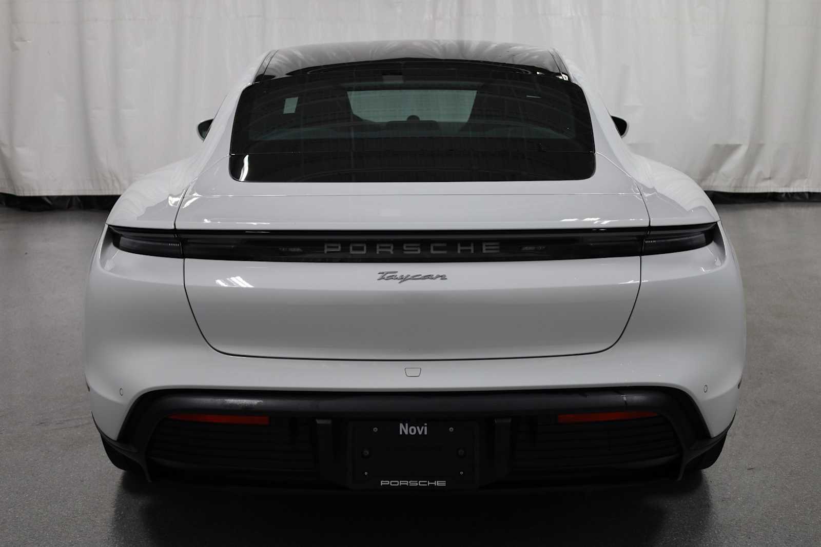 Thumbnail: 2025 Porsche Taycan - 7