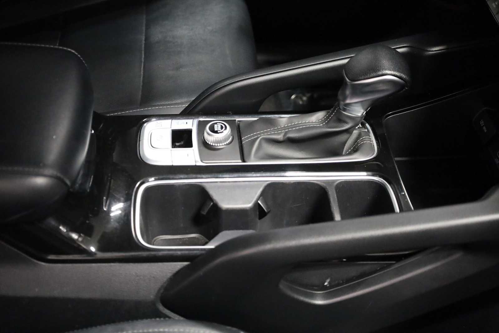 Thumbnail: 2021 Kia Telluride - 19