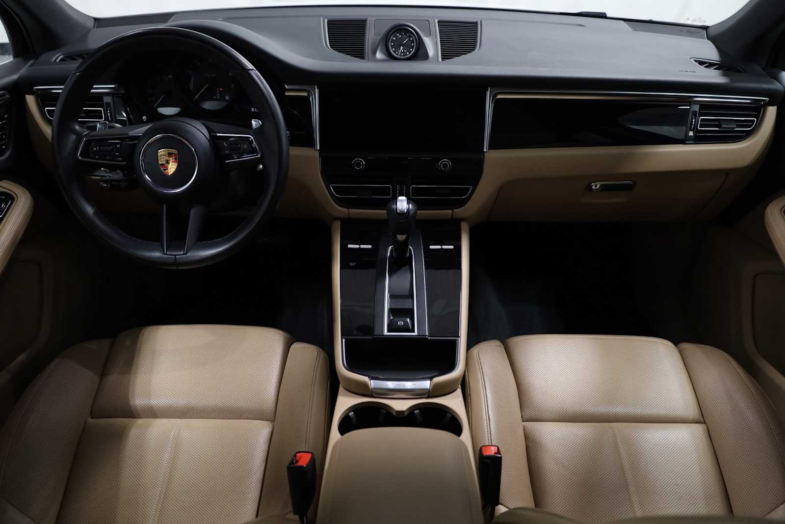 Thumbnail: 2023 Porsche Macan - 26