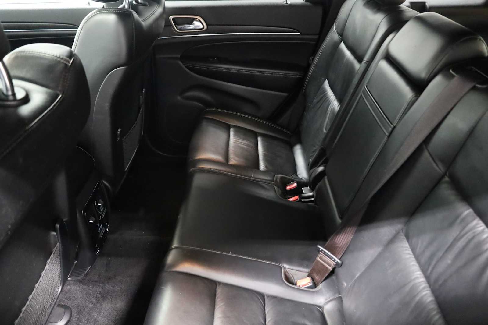 2016 Jeep Grand Cherokee Limited Edition 39