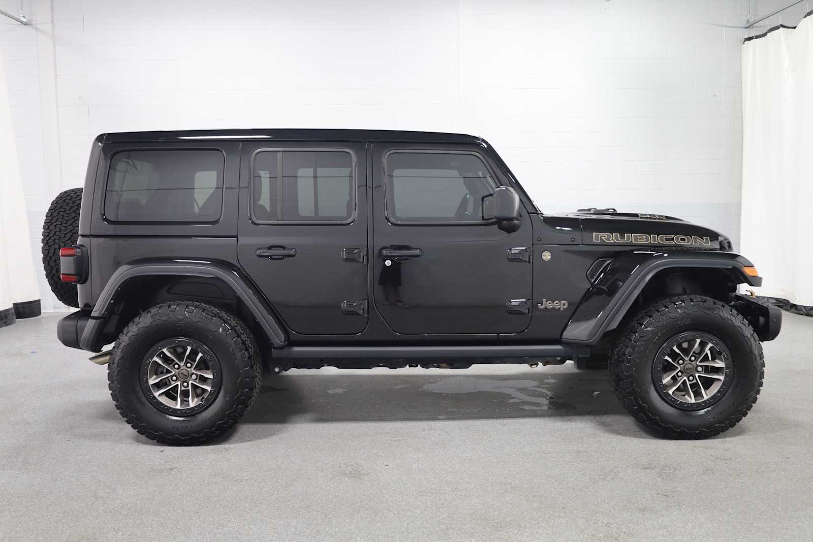 Thumbnail: 2024 Jeep Wrangler - 10