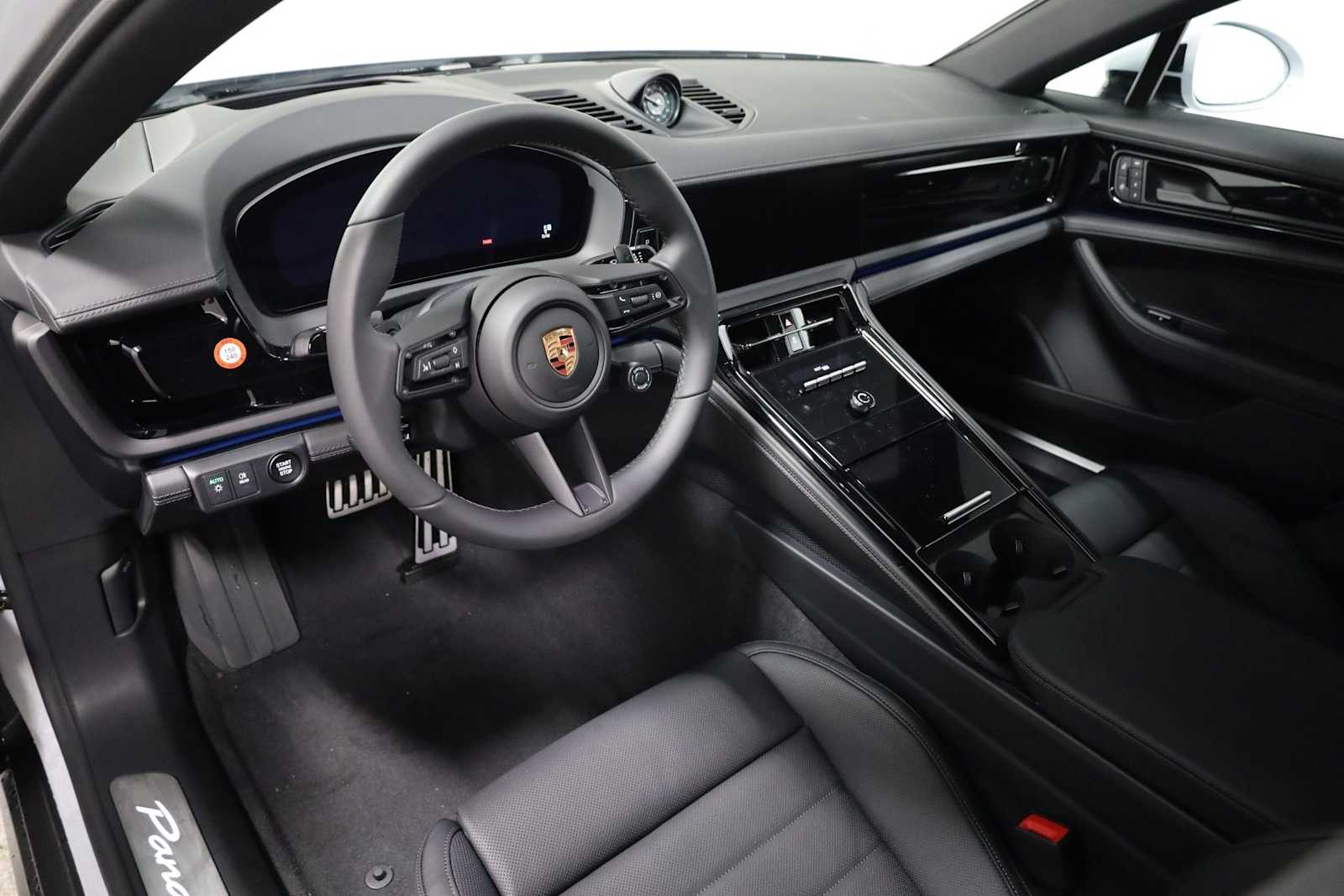 Thumbnail: 2026 Porsche Panamera - 4