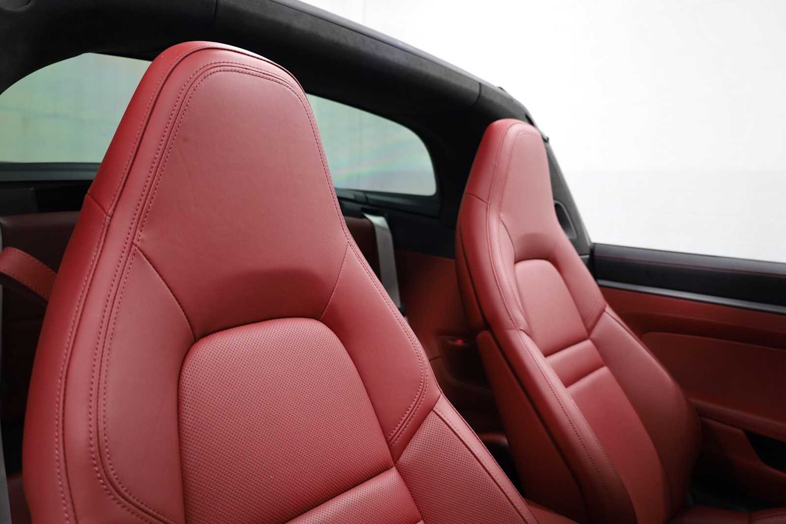 Thumbnail: 2024 Porsche 911 - 19