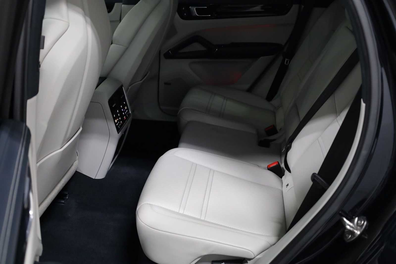 Thumbnail: 2023 Porsche  - 35