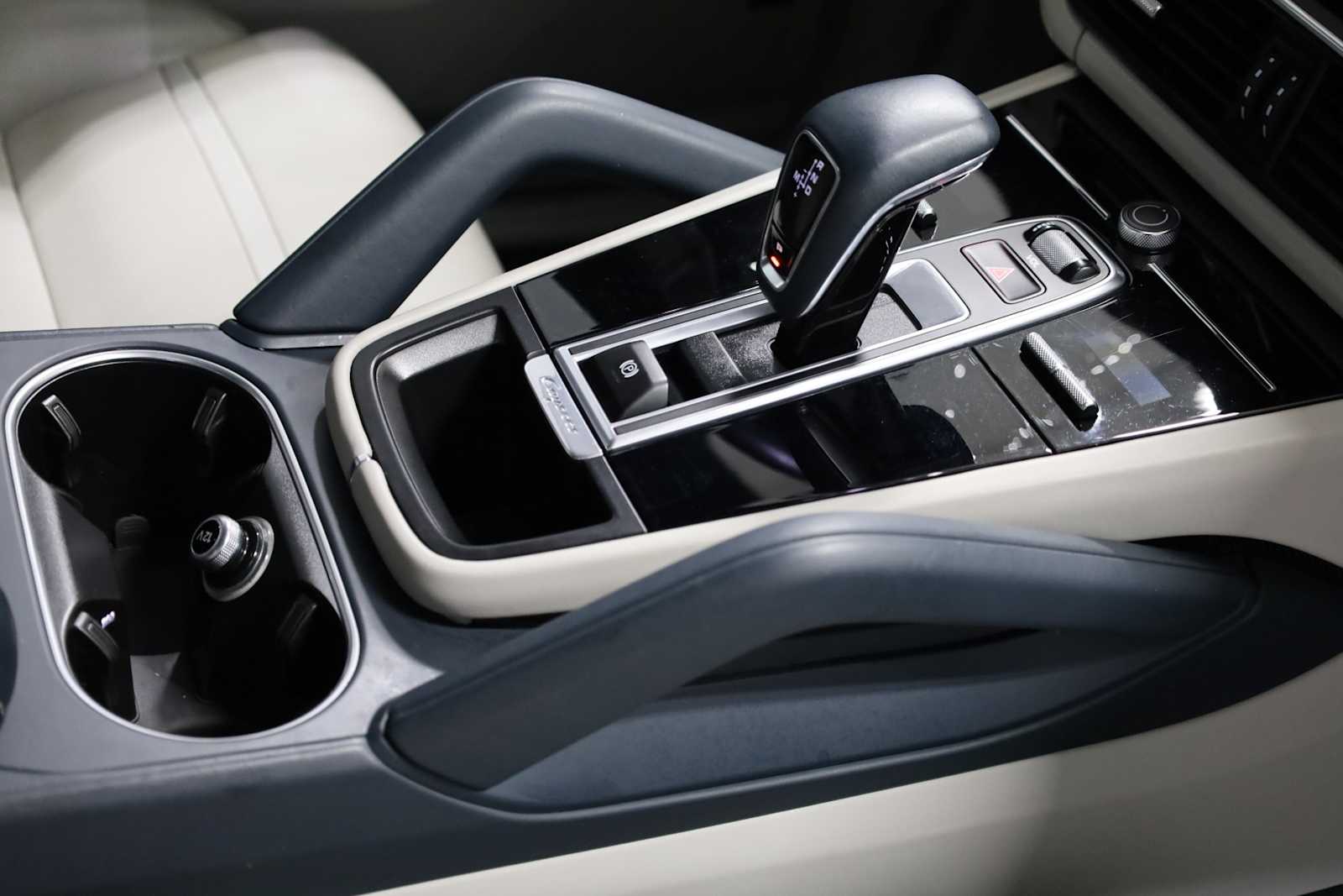 Thumbnail: 2020 Porsche Cayenne - 21