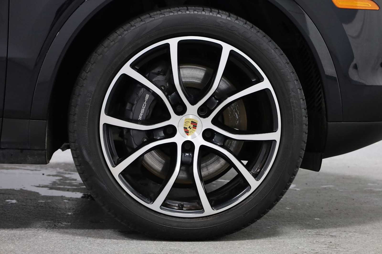 Thumbnail: 2022 Porsche Cayenne - 12