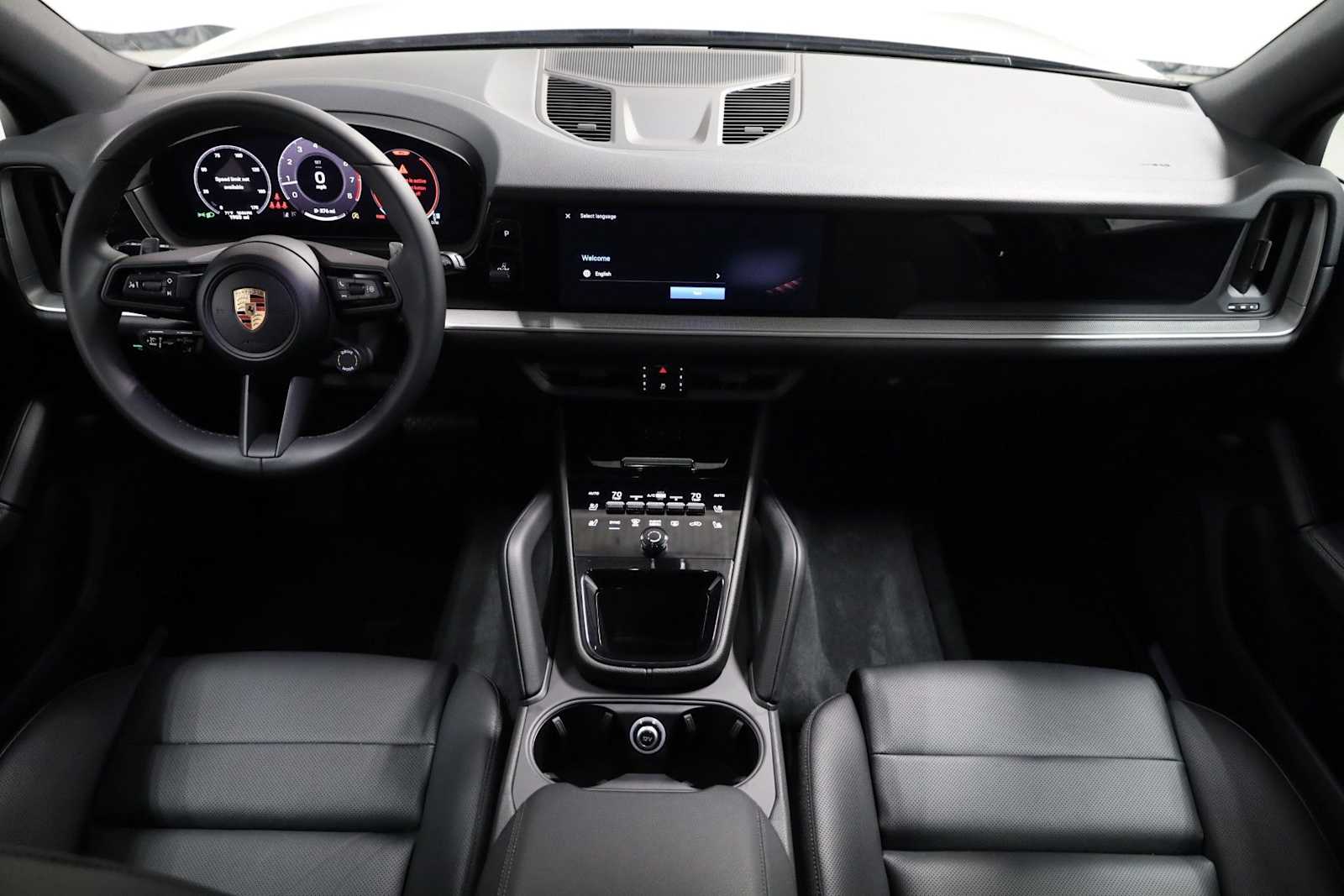 Thumbnail: 2025 Porsche Cayenne - 24