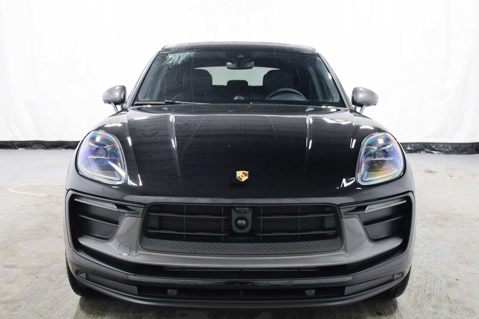 Thumbnail: 2025 Porsche Macan - 14