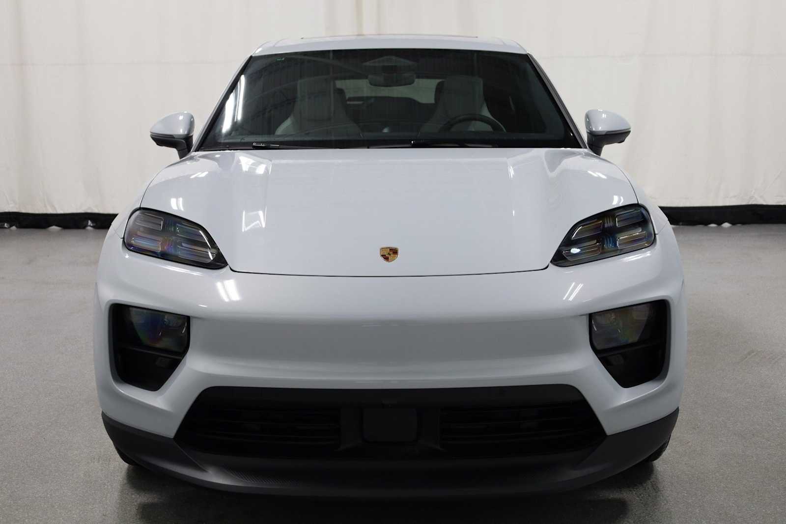 Thumbnail: 2025 Porsche Macan - 14