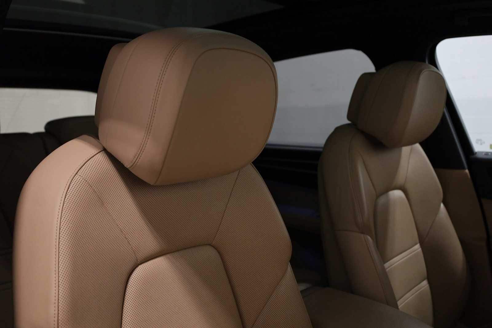 Thumbnail: 2019 Porsche Cayenne - 22