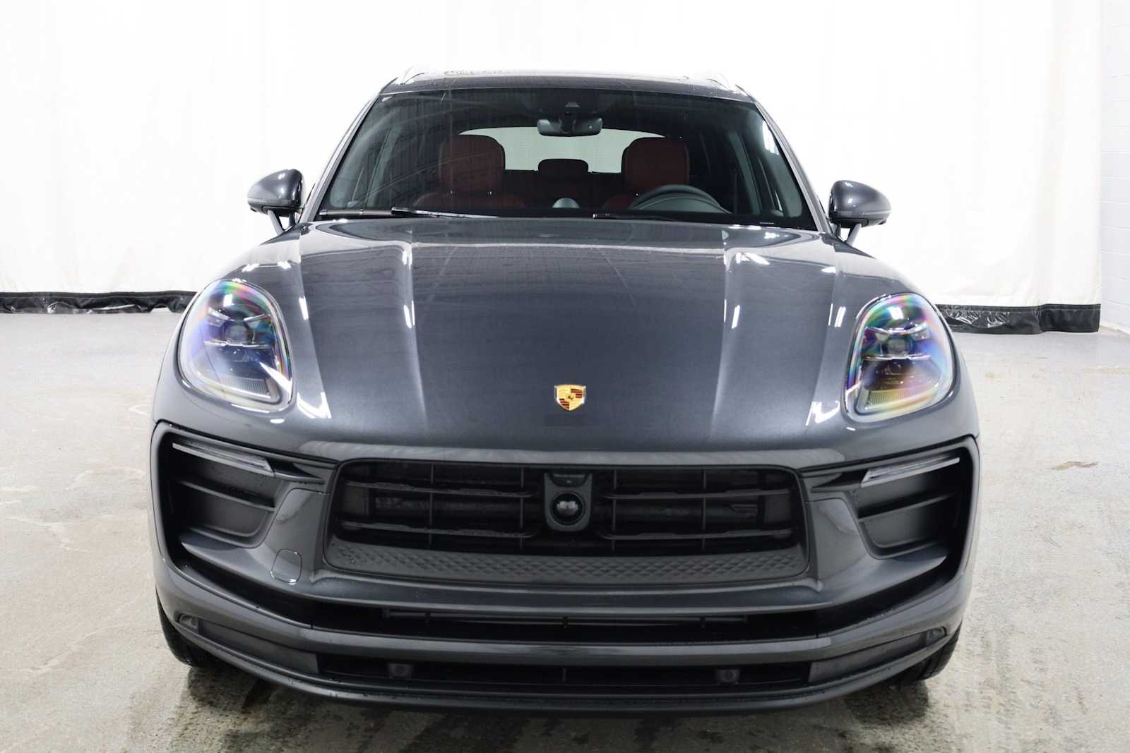 Thumbnail: 2026 Porsche Macan - 14