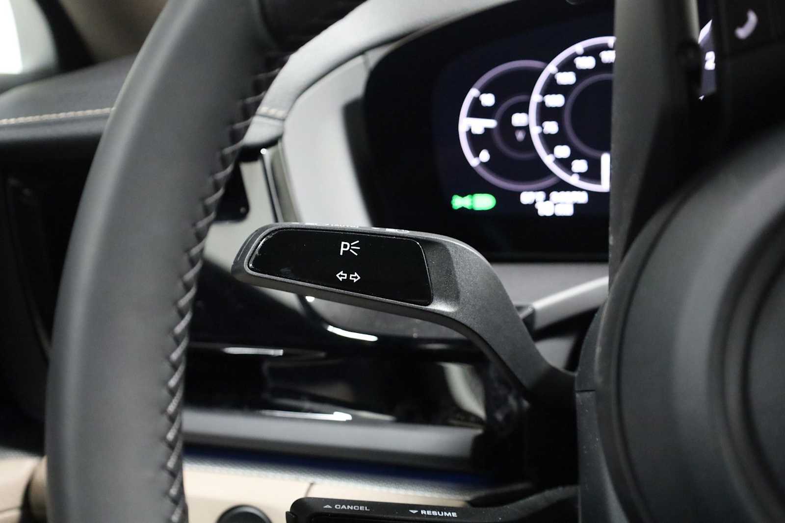 Thumbnail: 2026 Porsche Panamera - 31