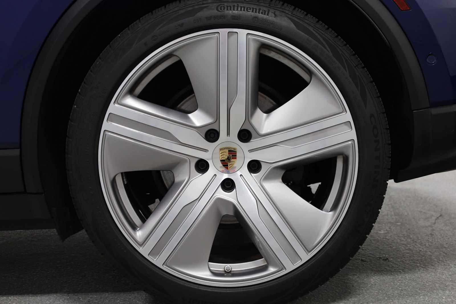 Thumbnail: 2024 Porsche Macan - 39