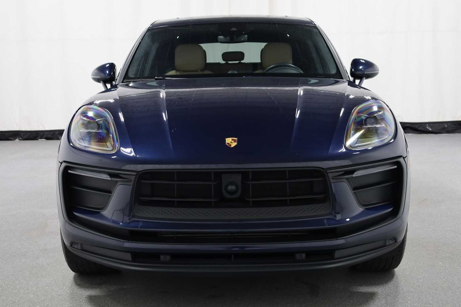 Thumbnail: 2023 Porsche Macan - 14