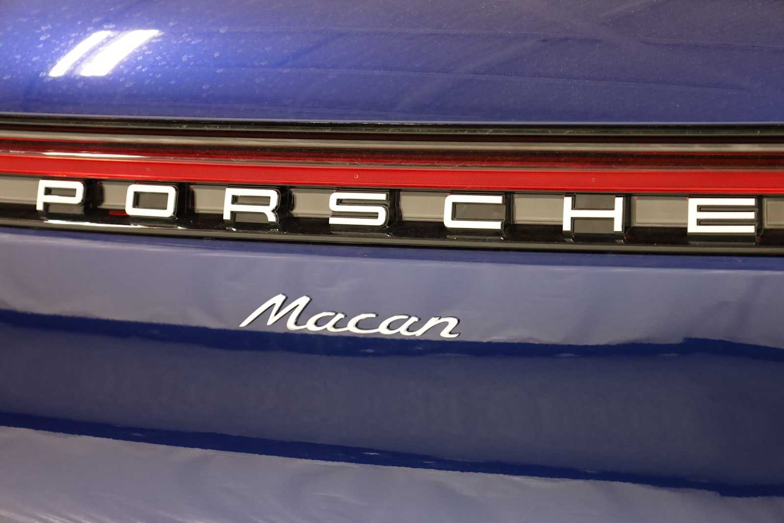 Thumbnail: 2024 Porsche Macan - 10