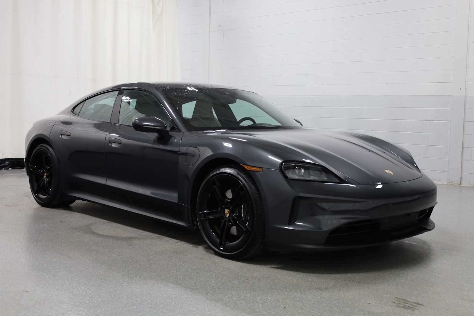 Thumbnail: 2025 Porsche Taycan - 13