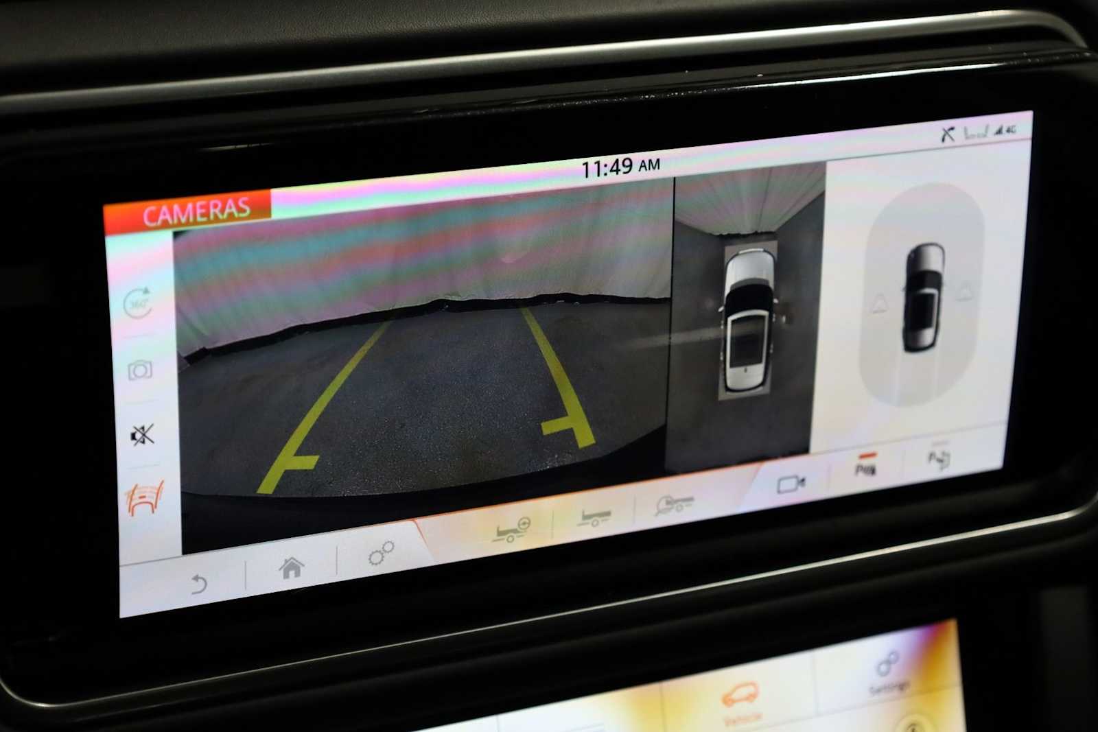 Thumbnail: 2019 Land Rover Range Rover - 32