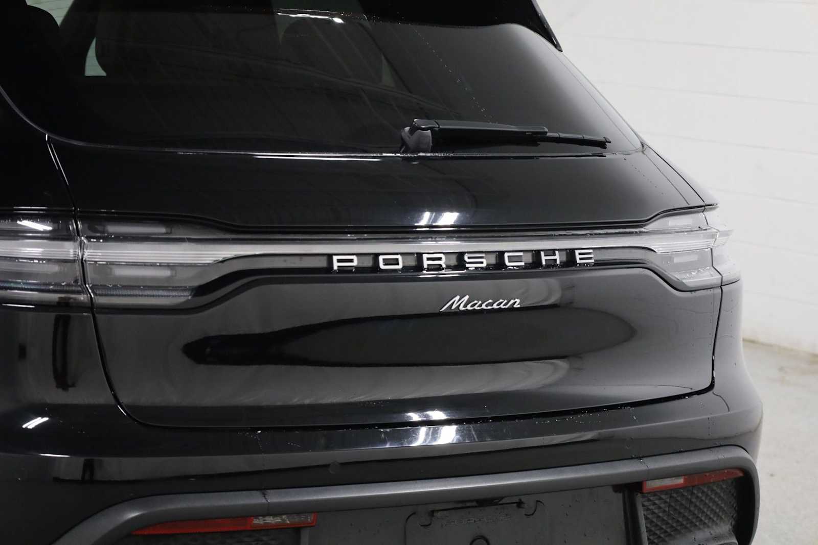 Thumbnail: 2024 Porsche Macan - 9