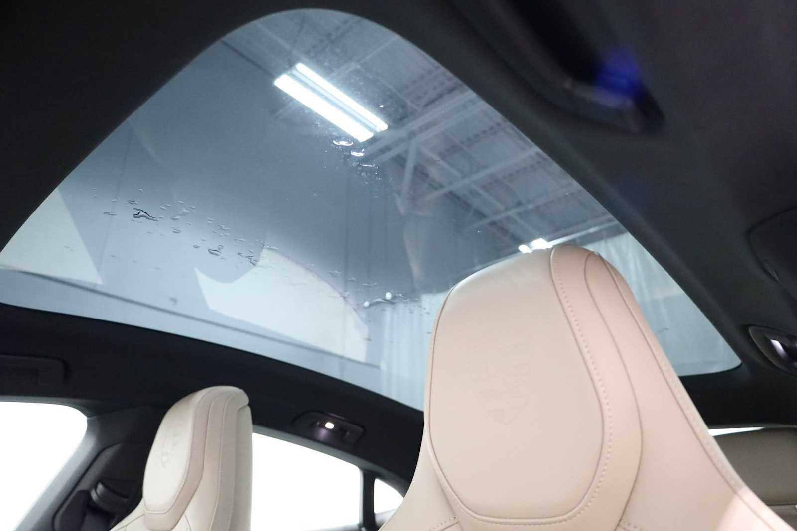 Thumbnail: 2025 Porsche Taycan - 19