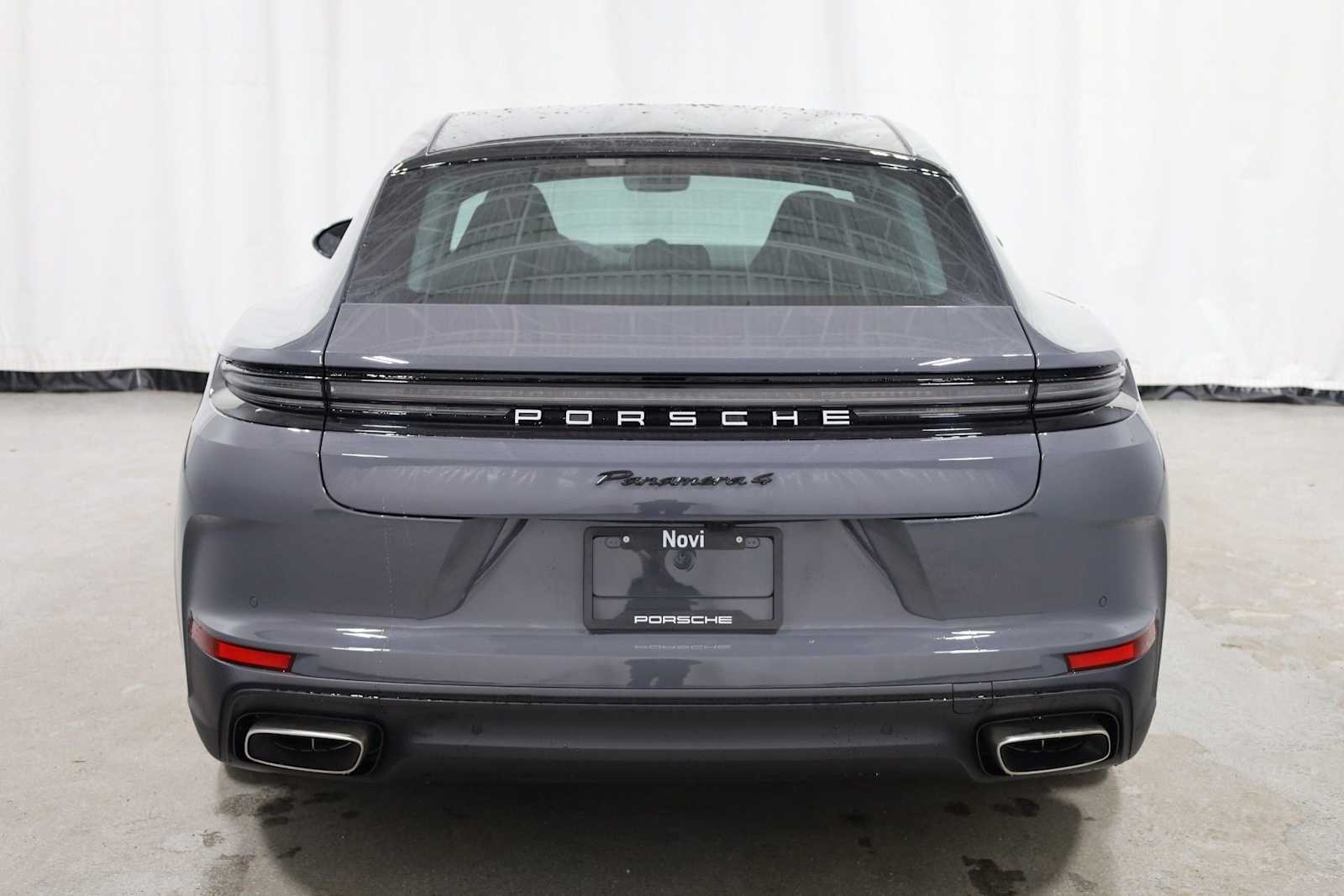 Thumbnail: 2026 Porsche Panamera - 7