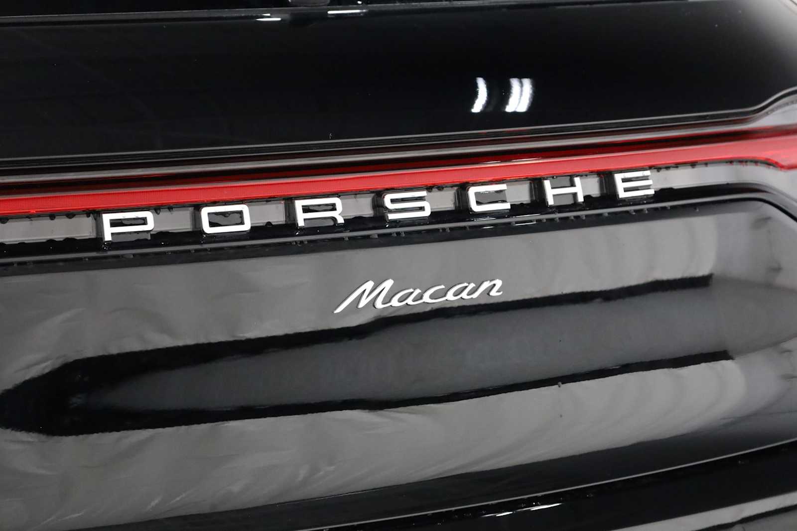 Thumbnail: 2025 Porsche Macan - 8