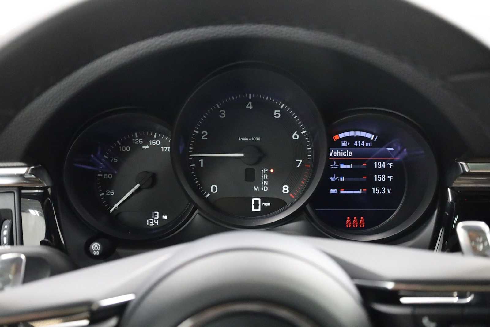 Thumbnail: 2026 Porsche Macan - 24