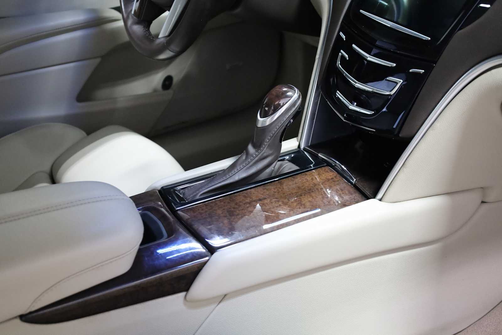 Thumbnail: 2013 Cadillac XTS - 20