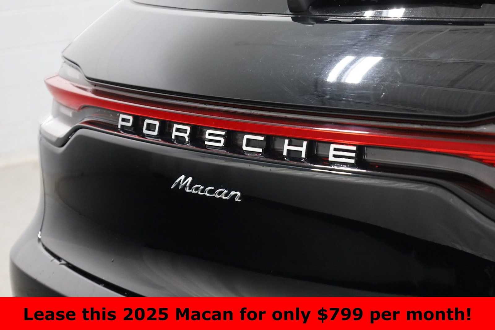 Thumbnail: 2025 Porsche Macan - 8