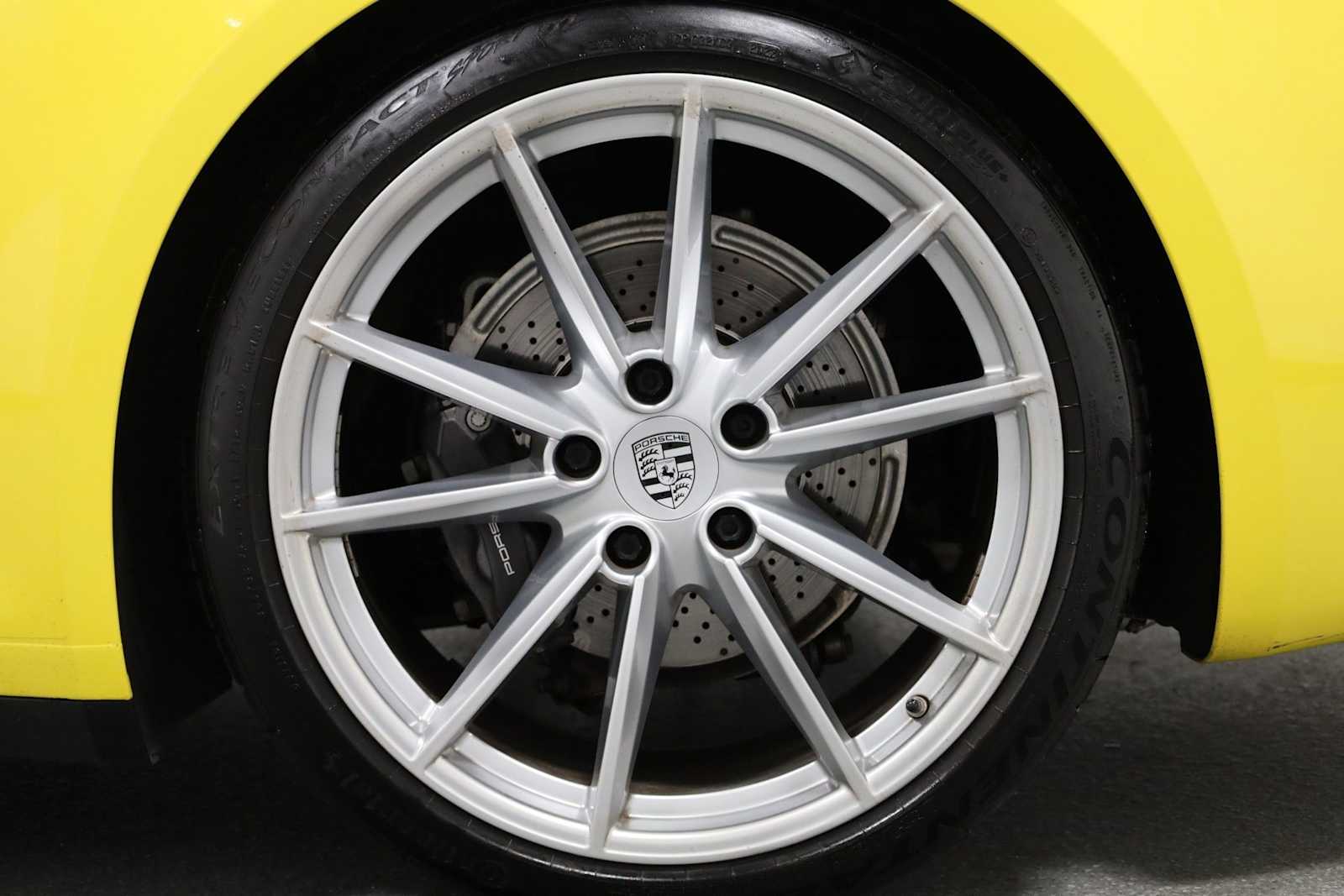 Thumbnail: 2022 Porsche 911 - 38