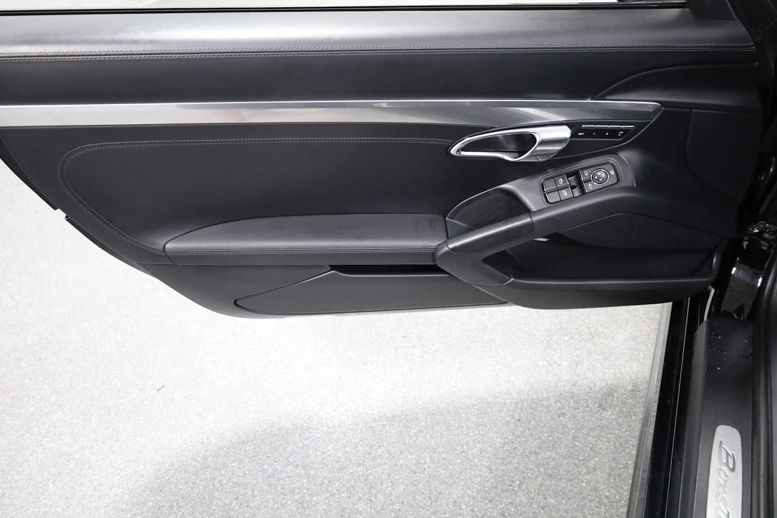 Thumbnail: 2013 Porsche Boxster - 16