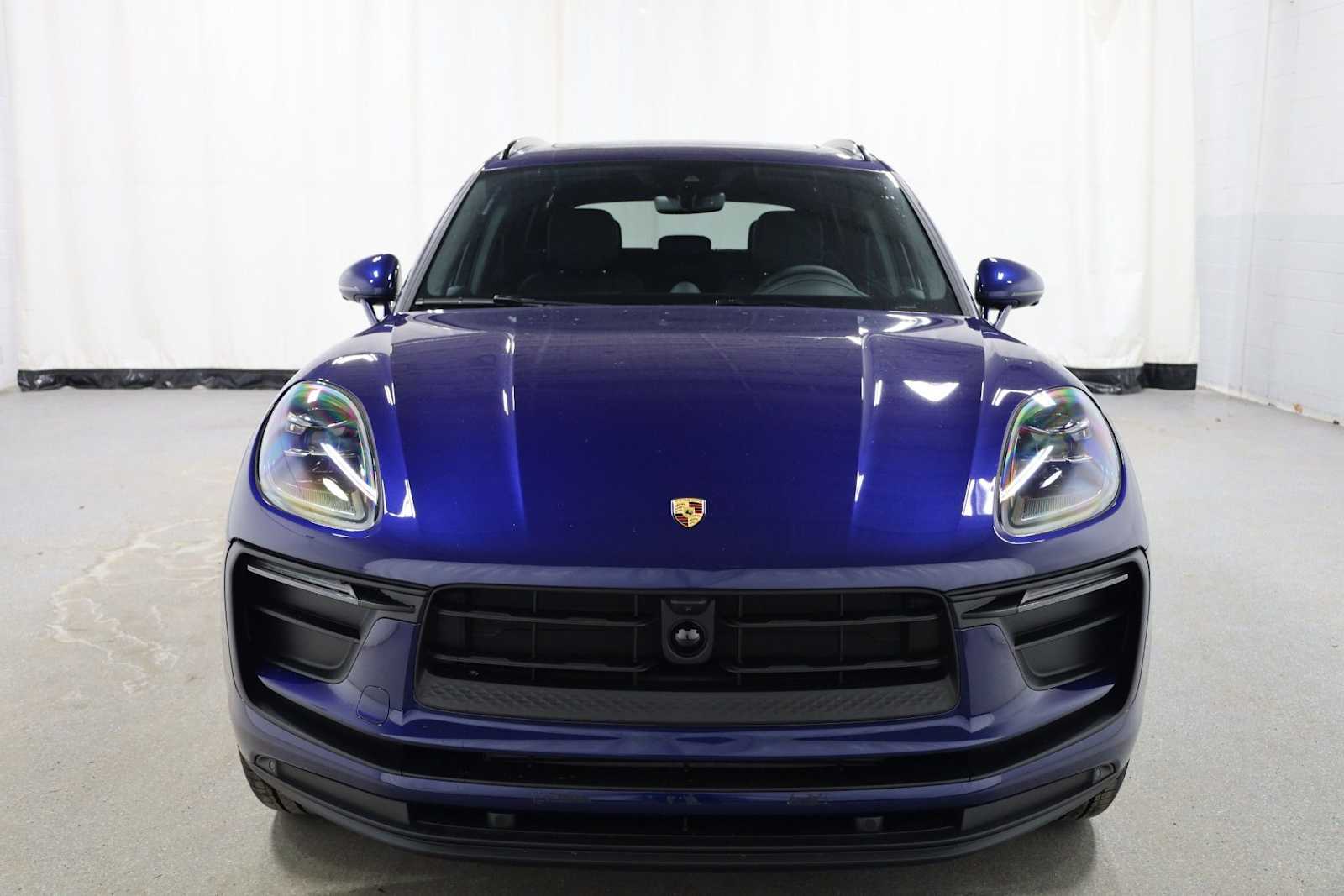 Thumbnail: 2026 Porsche Macan - 14