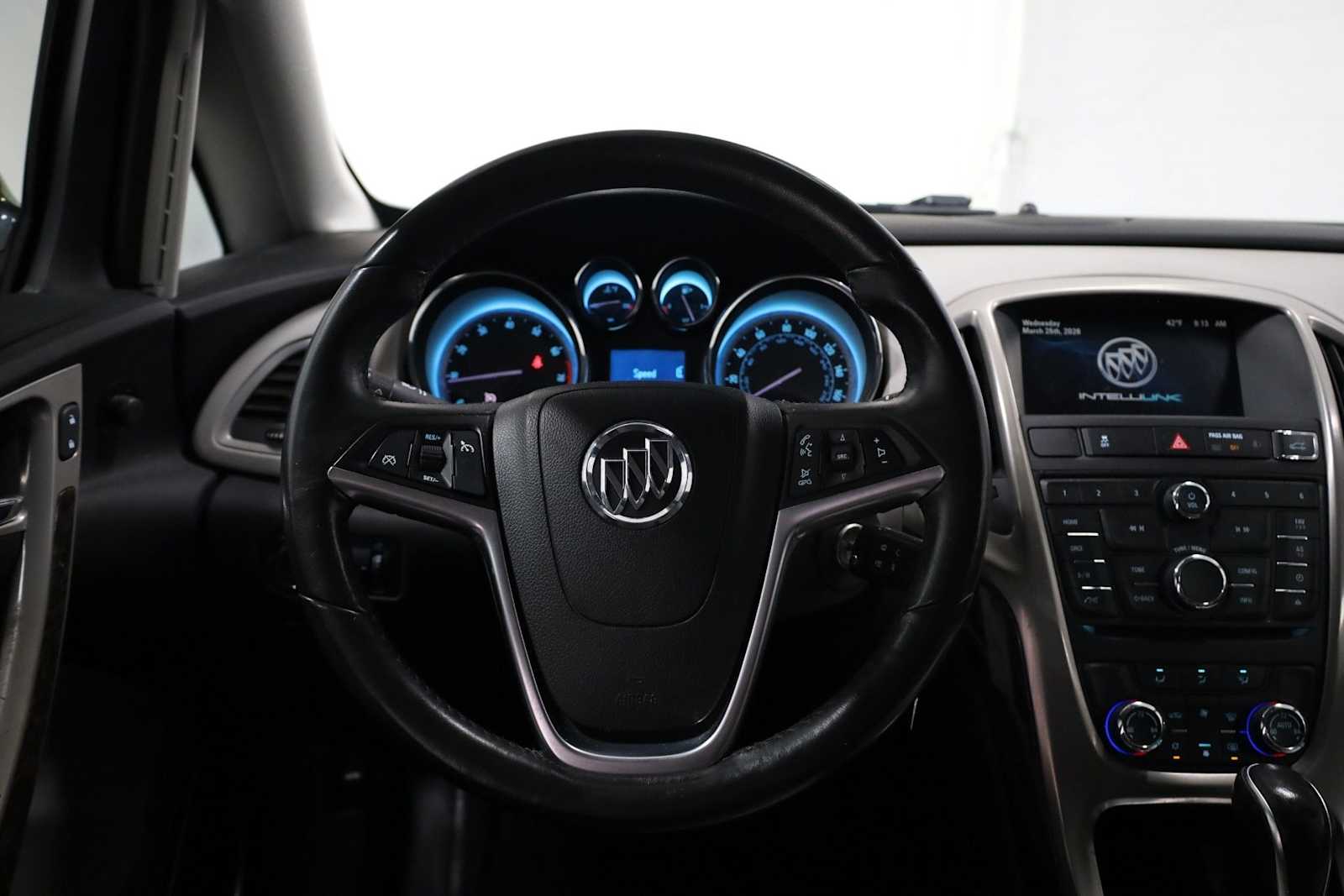 Thumbnail: 2013 Buick Verano - 21