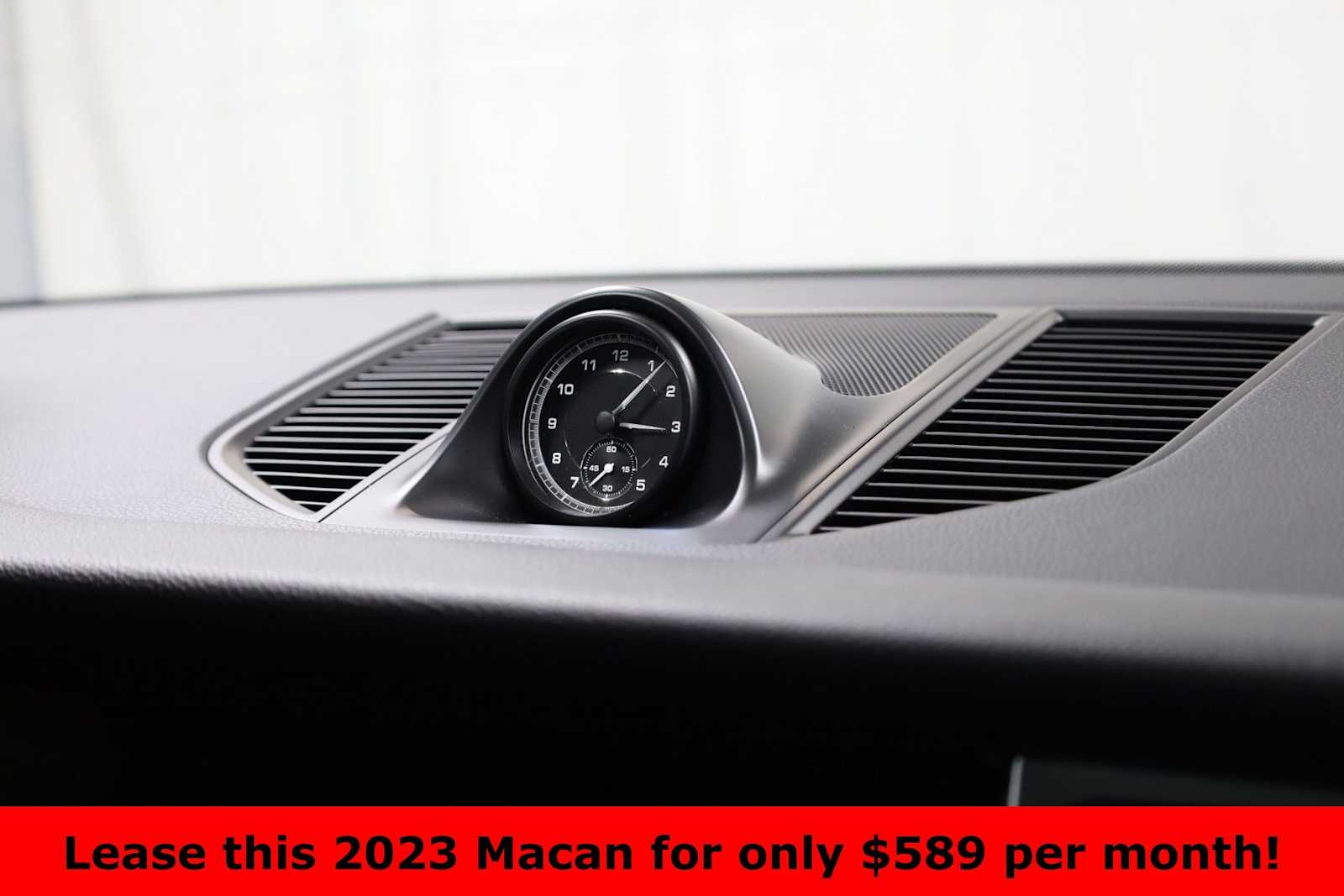 Thumbnail: 2023 Porsche Macan - 23