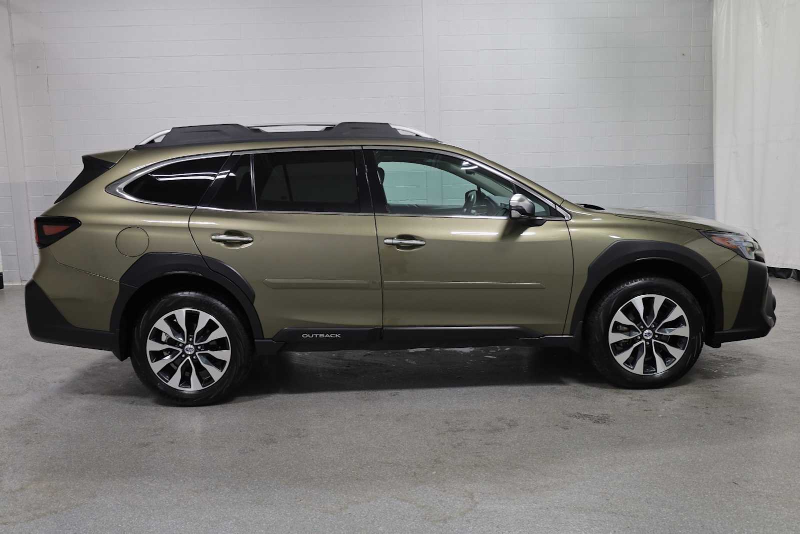 2024 Subaru Outback Touring 10