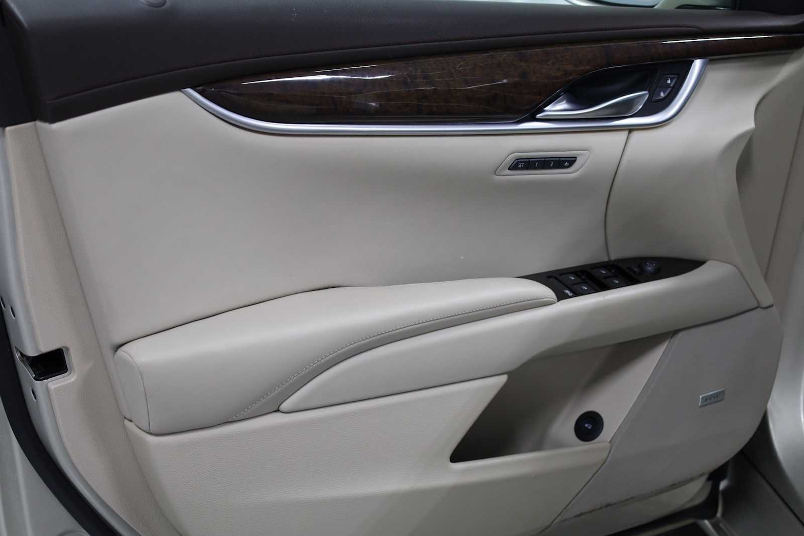 Thumbnail: 2013 Cadillac XTS - 16