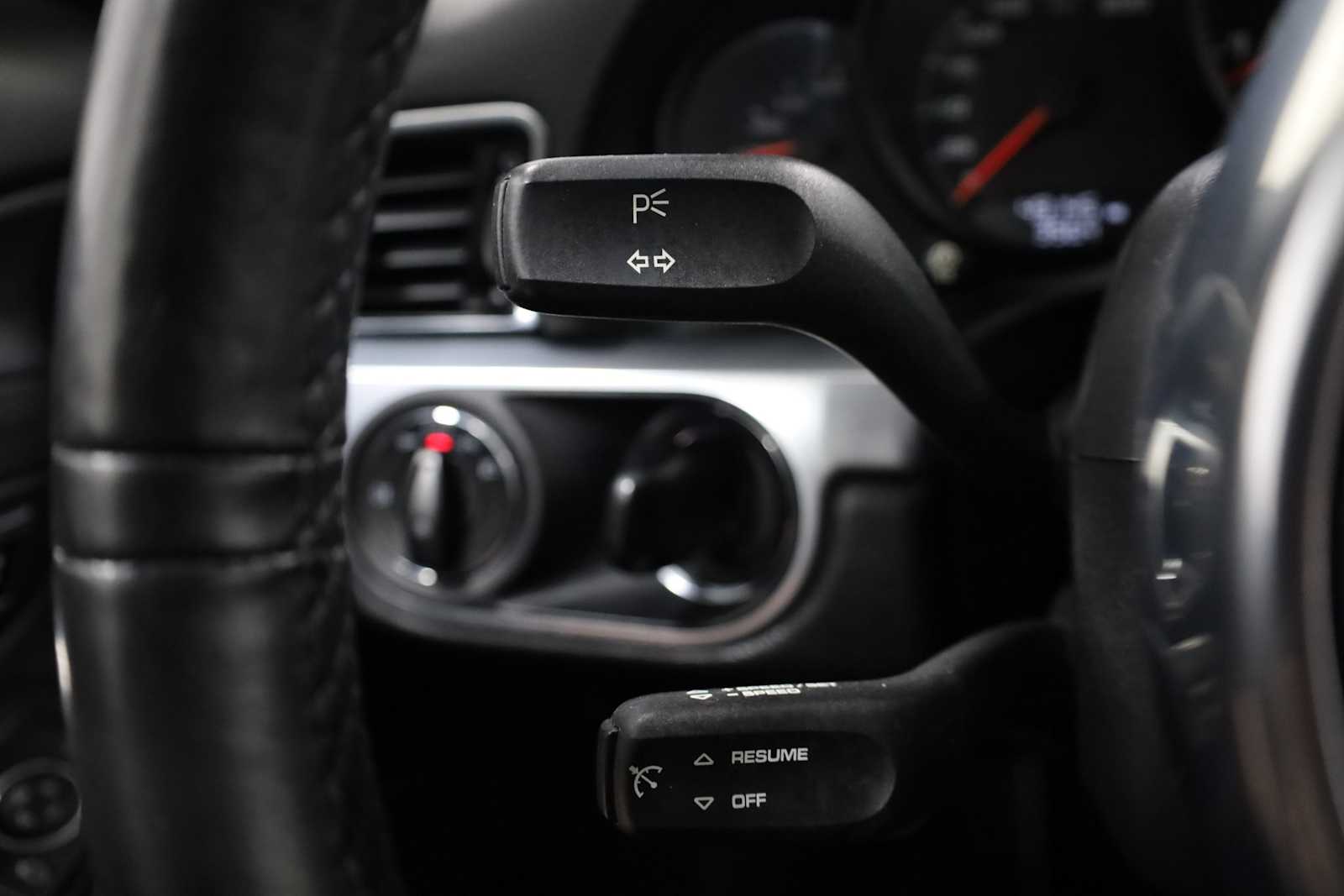2013 Porsche 911 Carrera 24