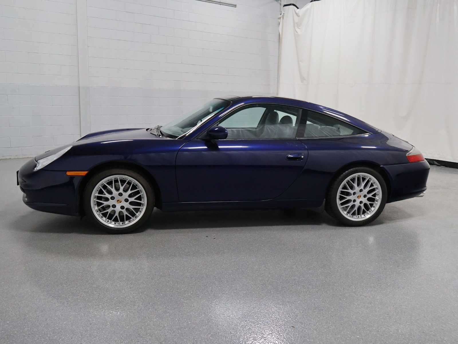 Thumbnail: 2002 Porsche 911 - 2